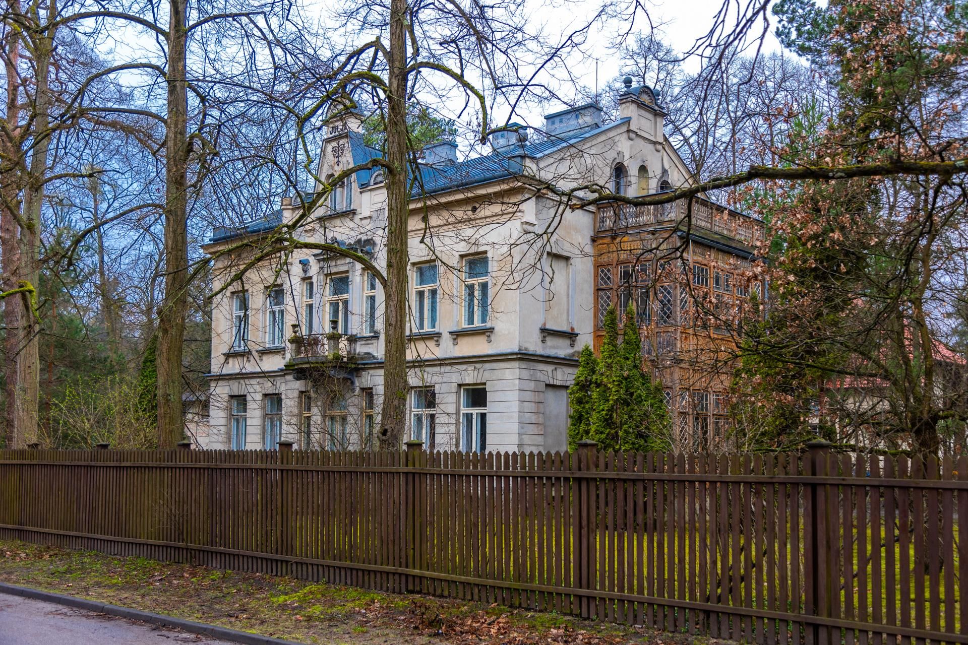 Willa Julia, ul. Batorego 20, Konstancin-Jeziorna