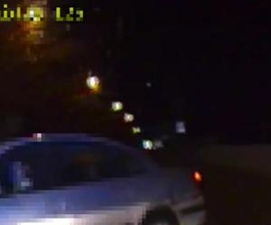 Pościg za pijanym 18-latkiem w Piasecznie. Policjanci staranowali jego auto!