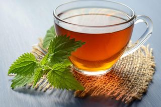 Taką herbatę pije moja babcia i czuje się świetnie. Ułatwia zasypianie i ma mnóstwo witamin