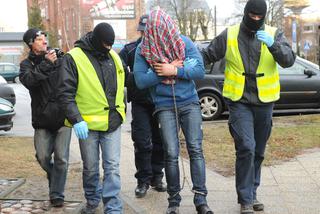 Obciął matce ucho, a potem ją zabił