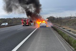 Pożar samochodu na A4. Utrudnienia w kierunku Wrocławia