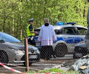 Policja przyjechała na sygnale do kościoła. Proboszcz negocjował, przemówił do wiernych
