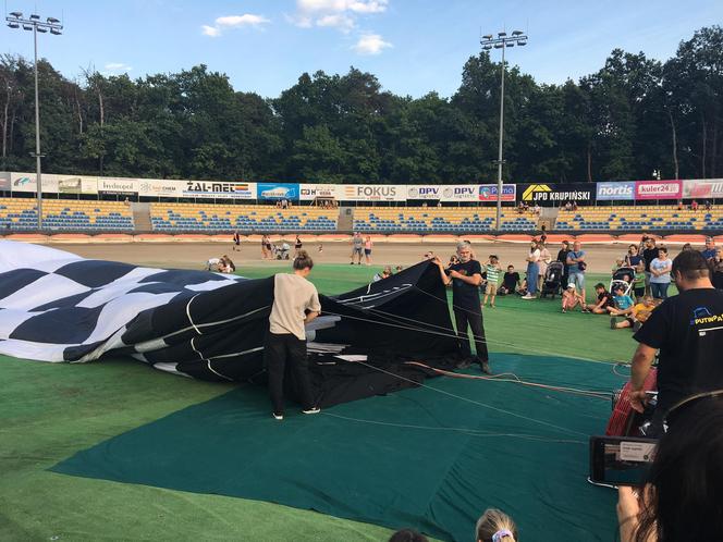 Fiesta balonowa na stadionie GKM-u Grudziądz