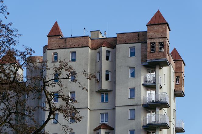 Blok-zamek w Krakowie - zdjęcia. Zobacz Wawel z wielkiej płyty