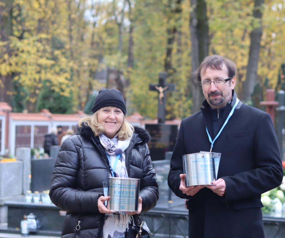 Tak mieszkańcy odwiedzają groby zmarłych. Tłumy na najstarszym cmentarzu w Lublinie