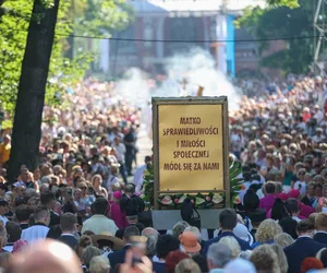 Pielgrzymka kobiet do Piekar Śląskich. Tysiące wiernych na kalwarii ZDJĘCIA