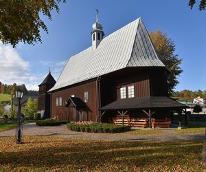 To dawna wieś duchowna w Małopolsce. Kiedyś była własnością klasztoru