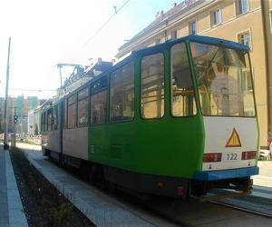 Dlaczego tramwaje jeżdżą tyłem? Niecodzienne manewry na szczecińskim Niebuszewie