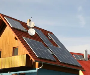 Czym jest krzywa kaczki? Jakie zagrożenia niesie dla fotowoltaiki i sieci energetycznych?