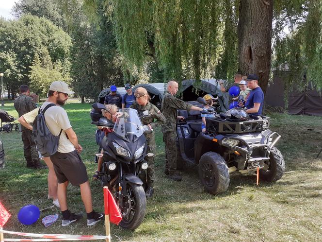 Zobacz zdjęcia z Pikniku Wojskowego z okazji święta 18. Batalionu Dowodzenia w Siedlcach