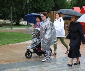 Lubelska Piesza Pielgrzymka na Jasną Górę 2024. Pątnikom deszcz niestraszny!