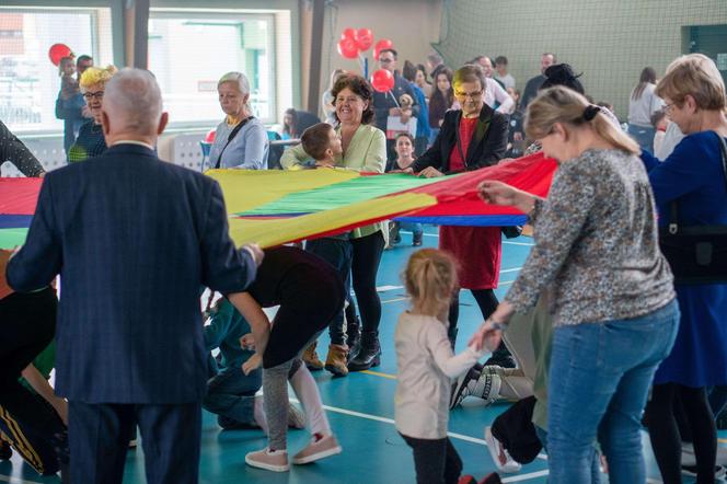 Na imprezie Babcie i Dziadkowie z Łukowa i okolic bawili się wspólnie ze swoimi dziećmi i wnuczętami