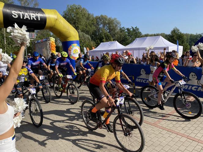 Kilometry Pomocy Michelin 2024. Sportowe emocje na plaży miejskiej w Olsztynie. Zobacz zdjęcia!