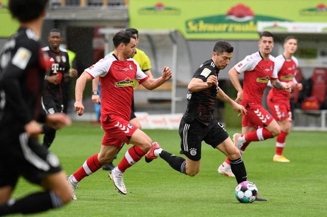 Robert Lewandowski w meczu z Freiburgiem