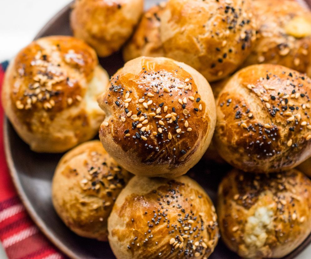 tureckie bułeczki śniadaniowe