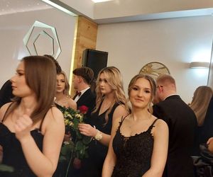 Bal studniówkowy 2025 II Liceum Ogólnokształcącego w Starachowicach 