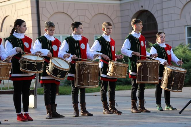 Korowód w ramach Międzynarodowego Festiwalu Renesansu w Lublinie