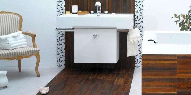 Czym zabezpieczyć drewnianą podłogę w łazience? PORADA