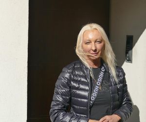 Bandzior napadł panią Natalię i zaczął ją dusić. Kobieta pogoniła drania