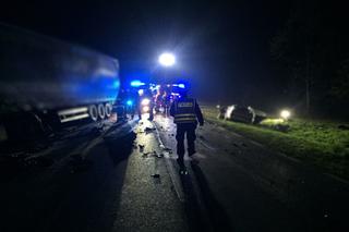 Wypadek pod Olsztynem. Zderzenie dwóch pojazdów. Kierowca osobówki nie żyje