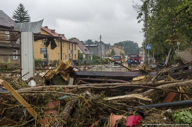 Powódź. Czechy, Chiny, Węgry, Karolina Północna, Brunswick, Myanmar, Niemcy.