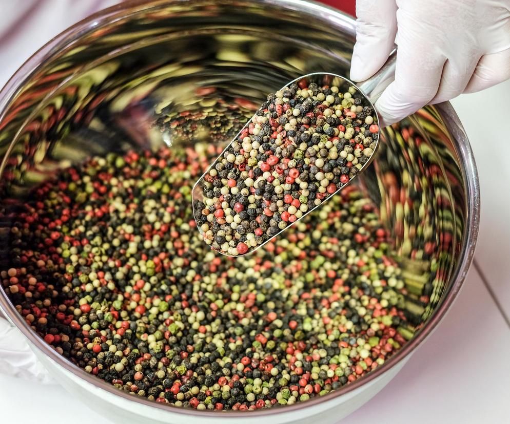 Niebezpieczne substancje w indyjskich przyprawach. Trwa ustalanie źródła zanieczyszczeń