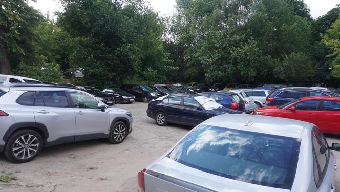 W centrum Olsztyna powstanie parking z prawdziwego zdarzenia? Miasto ogłosiło przetarg [ZDJĘCIA]