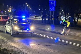 Wypadek w Błoniu. Wyszła na spacer z psem, wjechał w nią fiat. Tragiczny finał