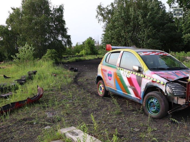  Śląsk: Dramat na Wrak-Race w Gliwicach! Koło uderzyło w kobietę. Lądował śmigłowiec LPR