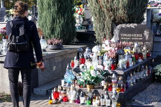 Odwiedziliśmy grób Gierka. Niezwykły widok na cmentarzu w Sosnowcu