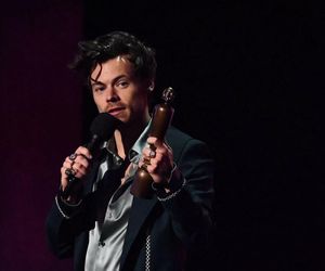 Nowa miłość Harry’ego Stylesa?! Te ujęcia nie pozostawiają złudzeń