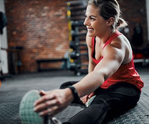 Najczęstsze kontuzje na siłowni. Trener personalny podpowiada, co zrobić, by ich uniknąć