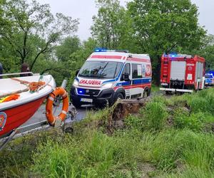 Dankowice: 18-latek wpadł w poślizg. Jego auto wjechało do stawu