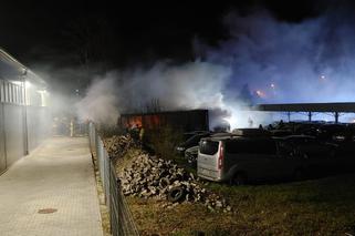Pożar w warsztacie samochodowym przy ul. Różanej w Koszalinie