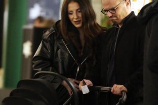 Marcin Hakiel z Dominiką i synkiem Romeo w restauracji