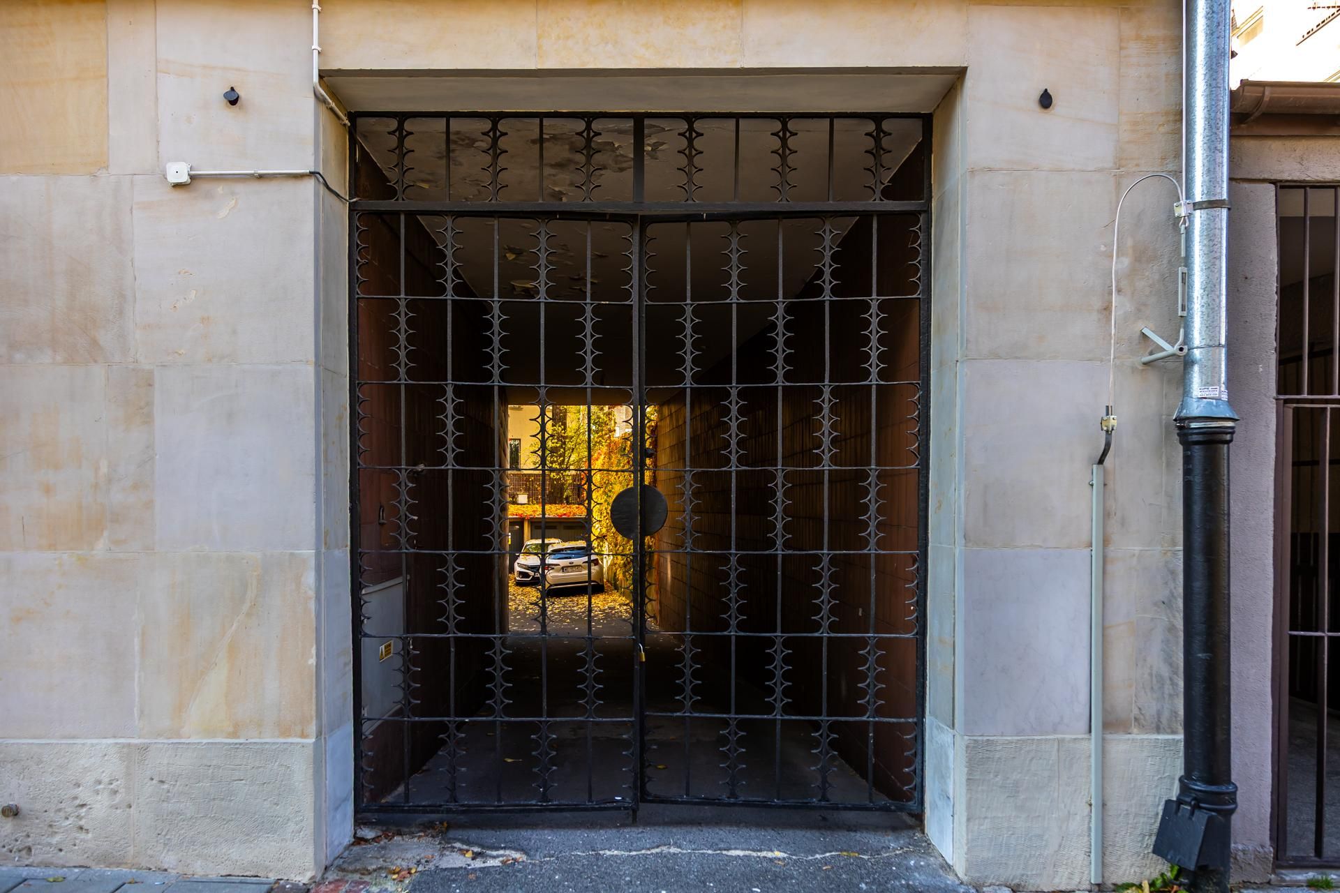 Kamienica na ul. Konopnickiej 5 w Warszawie