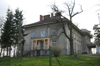 Chłopice - w tej wsi na Podkarpaciu odnaleziono wyroby ceramiki...sznurowej. Sięgają one epoki kamienia