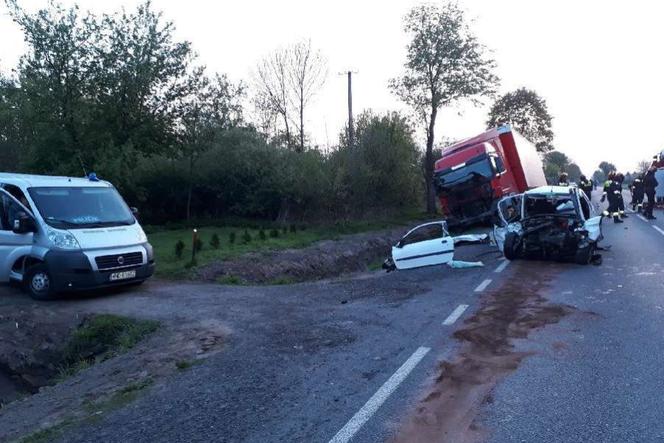 Wypadek w Mazowieckim. Nie żyje 22-latek