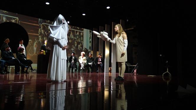 „Klątwa rodziny Kennedych”. Nowa propozycja Teatru Żeromskiego w Kielcach