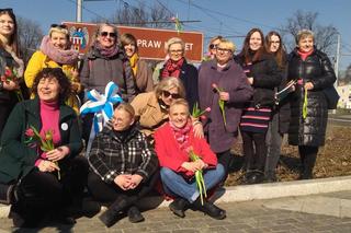 Rondo Praw Kobiet uroczyście otwarte w Toruniu. Prezent na 8 marca