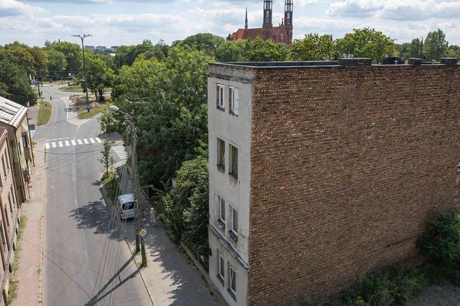 Urząd Skarbowy w Sosnowcu sprzedaje kamienicę z ludźmi. Cena wywoławcza jak za kawalerkę