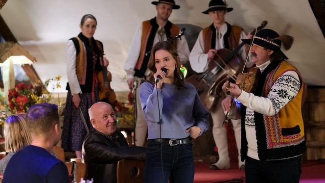 M jak miłość odc. 1590. Paweł (Rafał Mroczek), stryj Jędrzej Gutowski (Piotr Majerczyk), Franka (Dominika Kachlik)