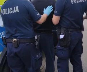 Wtargnął z siekierą do mieszkania