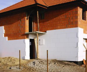 Jak się obchodzić ze styropianem, by go nie uszkodzić. Wyjaśniamy!