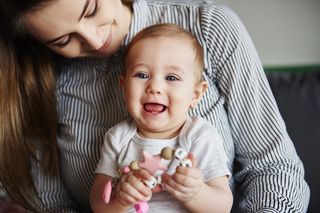 Kiedy moje dziecko zacznie mówić? - czy dziewczynki mówią szybciej niż chłopcy?