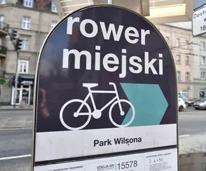Z miasta znikają stacje Poznańskiego Roweru Miejskiego. Zastąpią je parkingi dla hulajnóg i rowerów