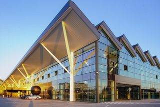 Port Lotniczy Gdańsk będzie miał nowoczesną instalację fotowoltaiczną nad parkingiem na 900 miejsc