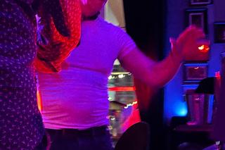 Paweł Wilczak imprezuje