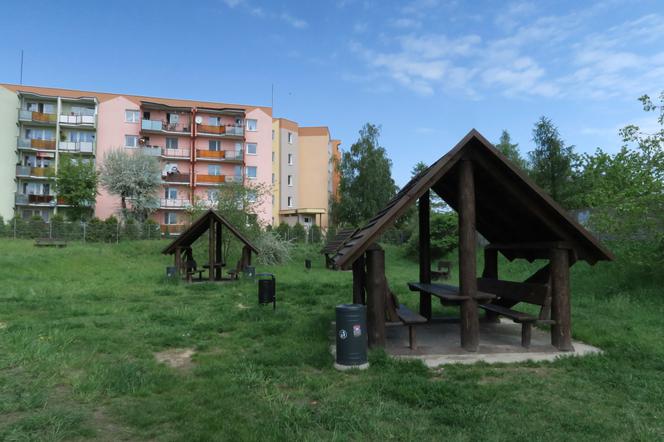 Wiaty i ławki z osiedla Korczak w Kaliszu