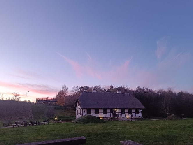 Tajemnicze miejsce na mapie Pomorza. Czym jest Osada Łowców Fok?